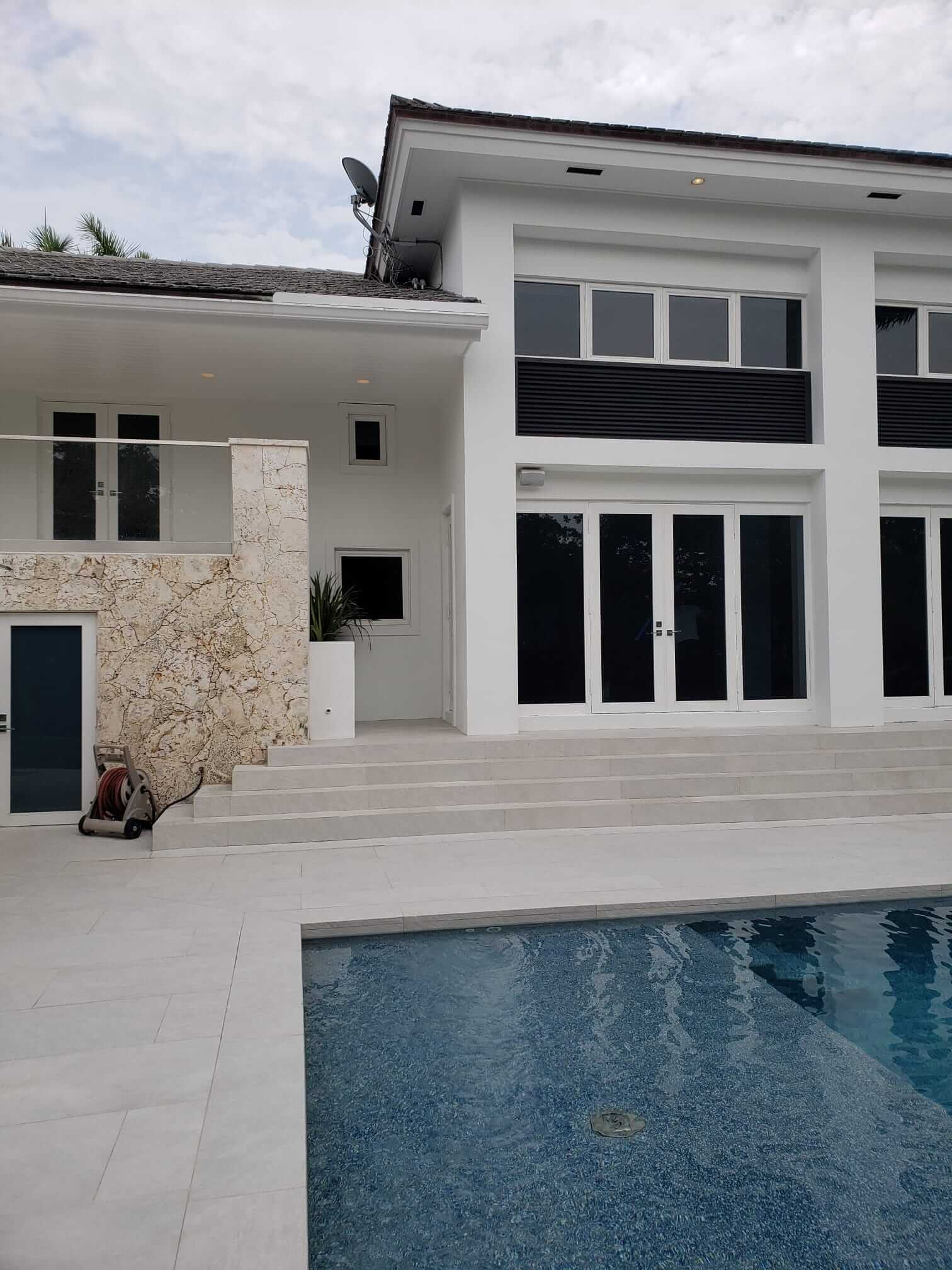 Modern Elegance: White & Black Masterpiece - 6