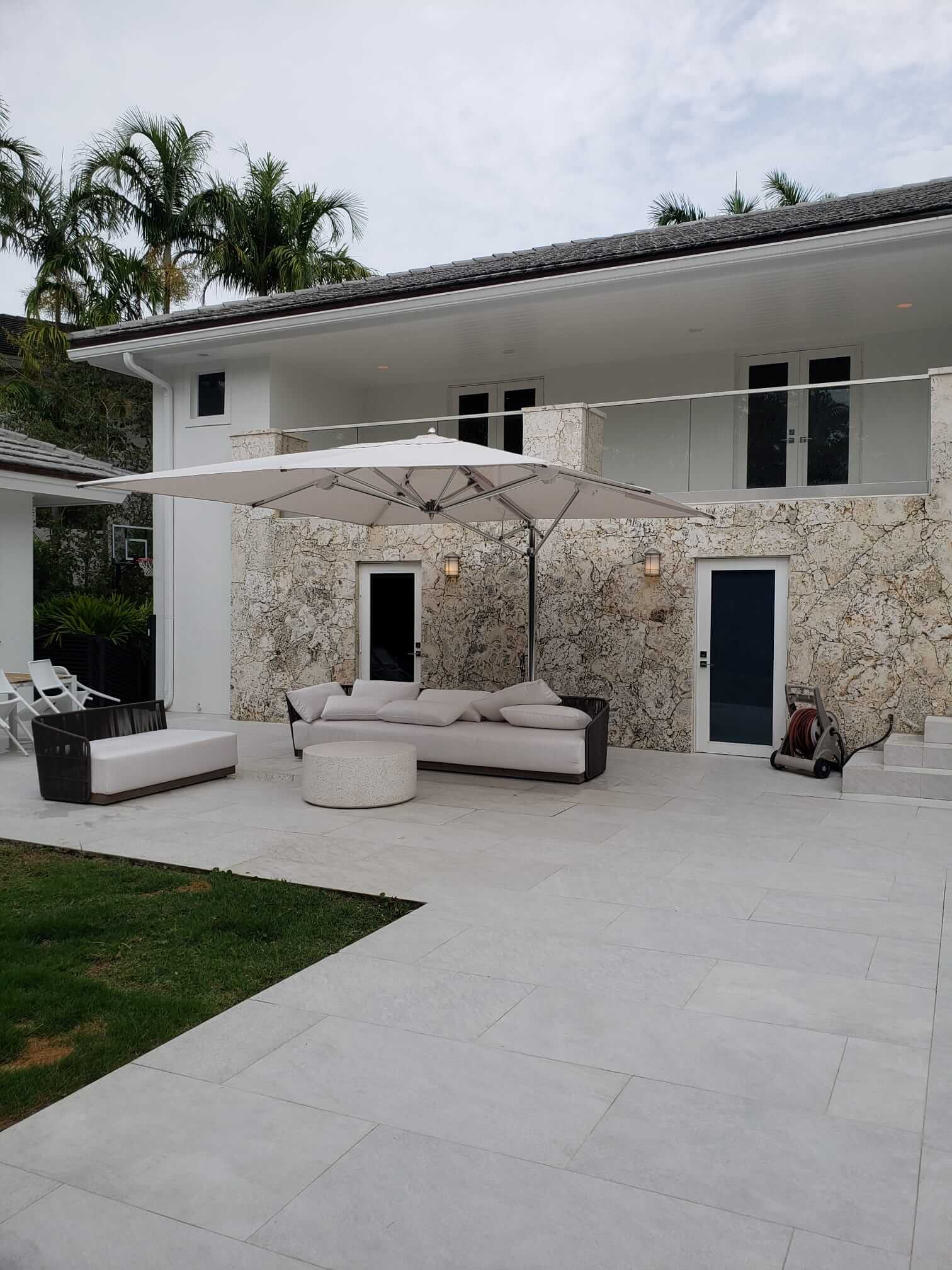 Modern Elegance: White & Black Masterpiece - 7