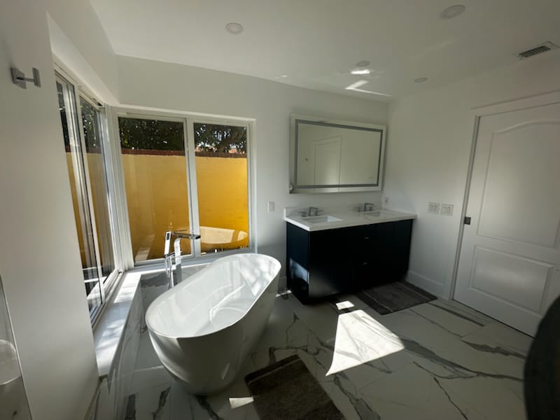 Modern Bathroom Makeover - 2