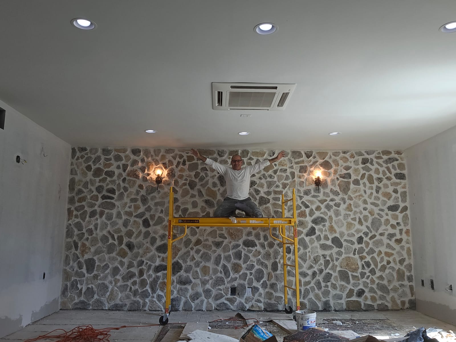 Stone Wall Accent - 12