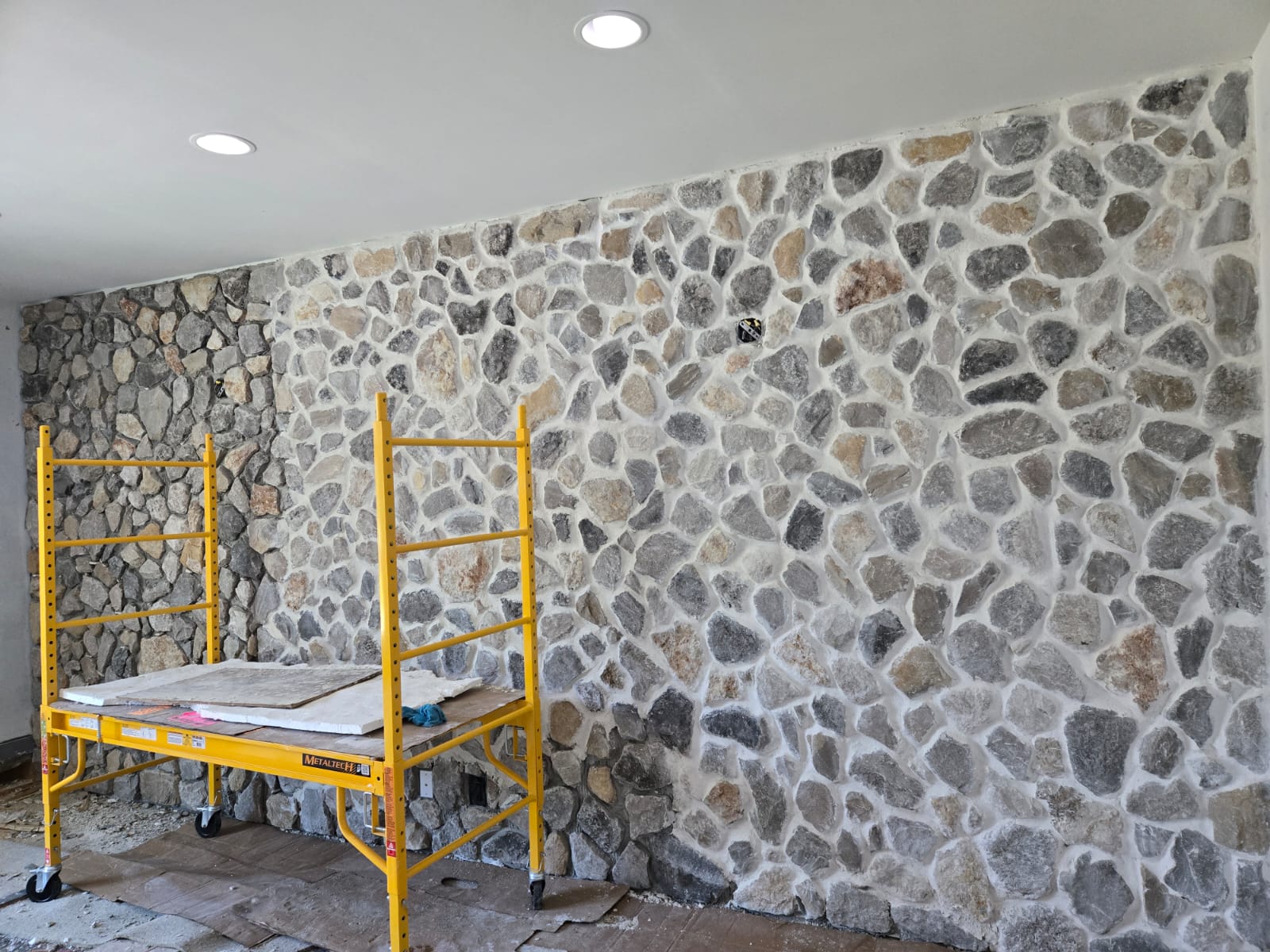 Stone Wall Accent